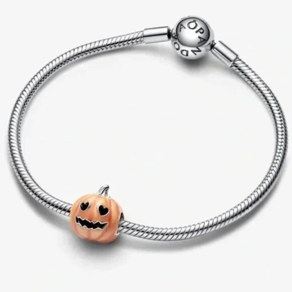 Pumpkin Charm Halloween Glows Green in the Dark 925 - Picture 4 of 5